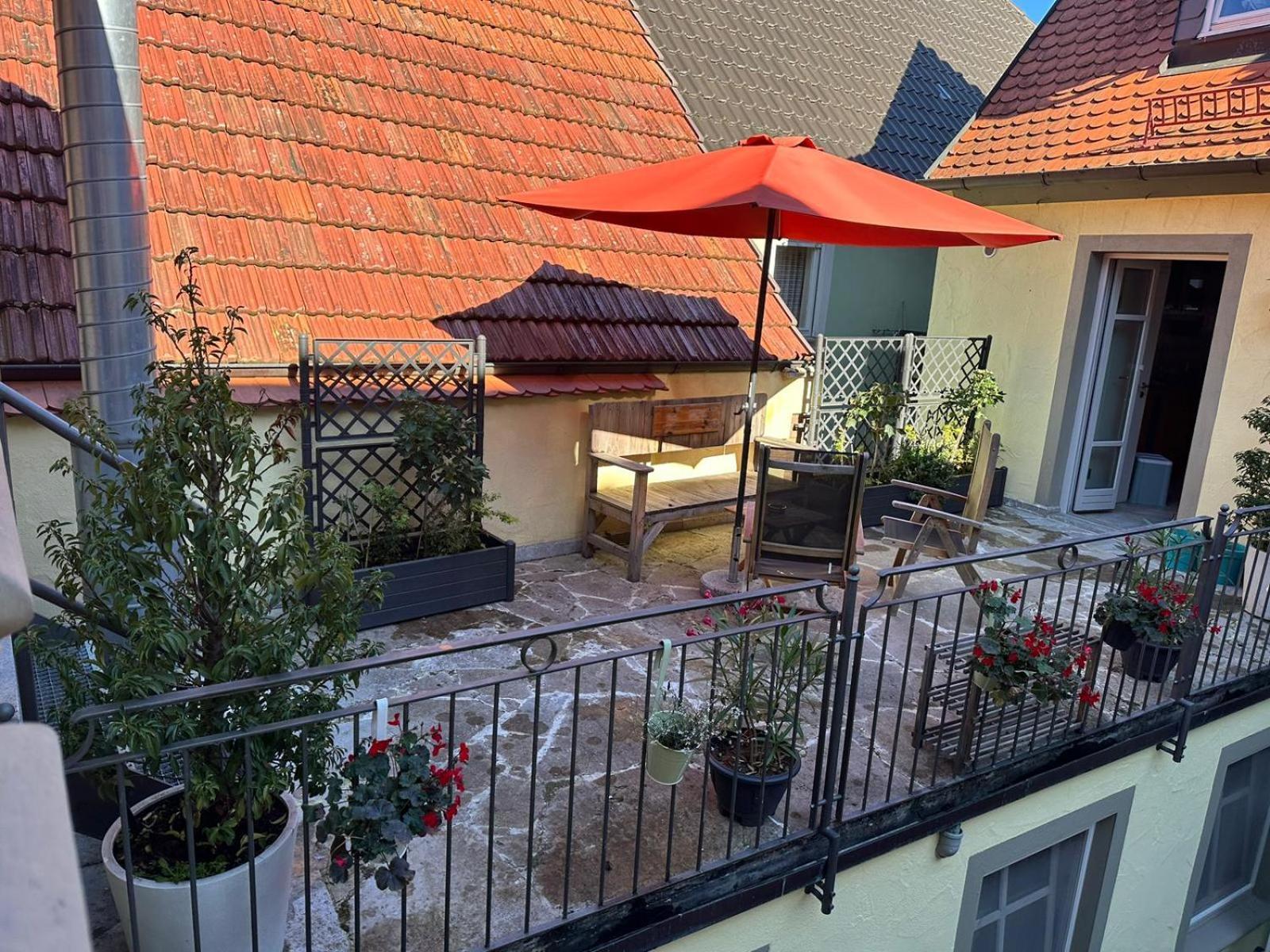 Vinopresso Gmbh - Cafe Roemer Prichsenstadt Eksteriør bilde